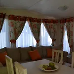 אתר קמפינג Parc Valrose 4*