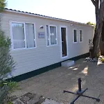 אתר קמפינג Parc Valrose 4*
