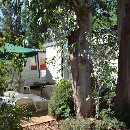 אתר קמפינג Parc Valrose 4*