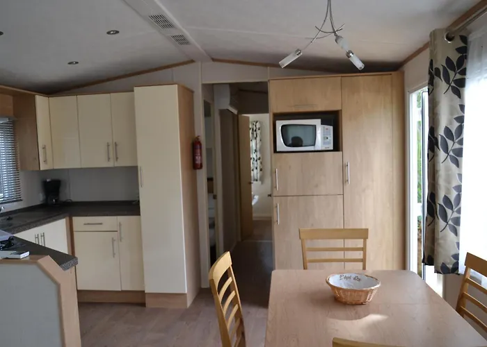 Parc Valrose Кемпинг Ла-Лонд-ле-Мор