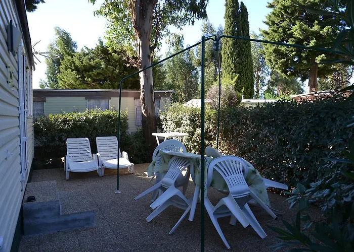 Parc Valrose Кемпинг Ла-Лонд-ле-Мор